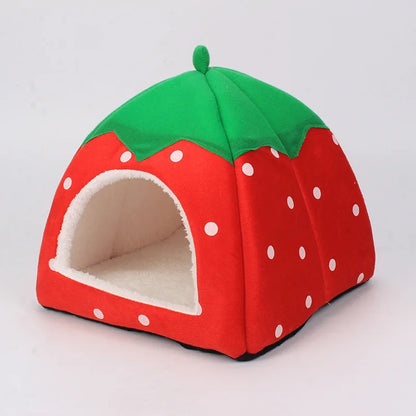 Strawberry Hamster House Guinea Pig Hideout Small Animal Bed Hideaway Hide Hut Cage Accessories for Autumn Winter